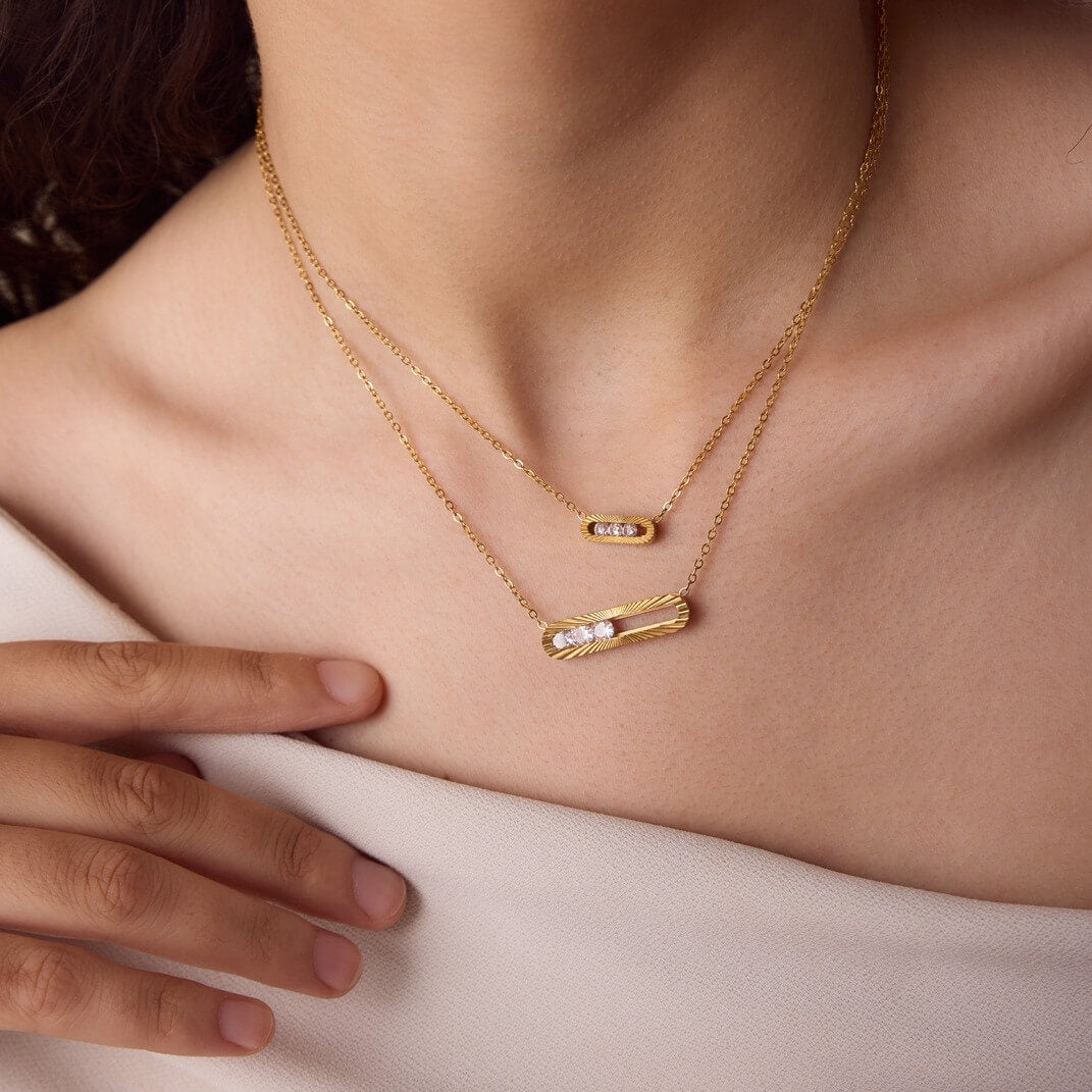 Movable Zirconia Oval Pendant Necklace