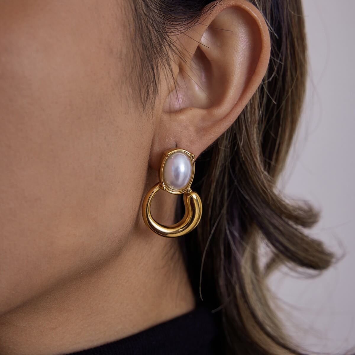Vintage Floral Pearl Earrings