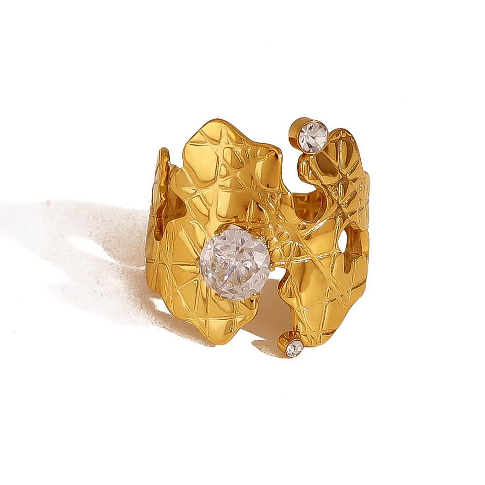 Textured Lattice Crystal Solitaire Ring