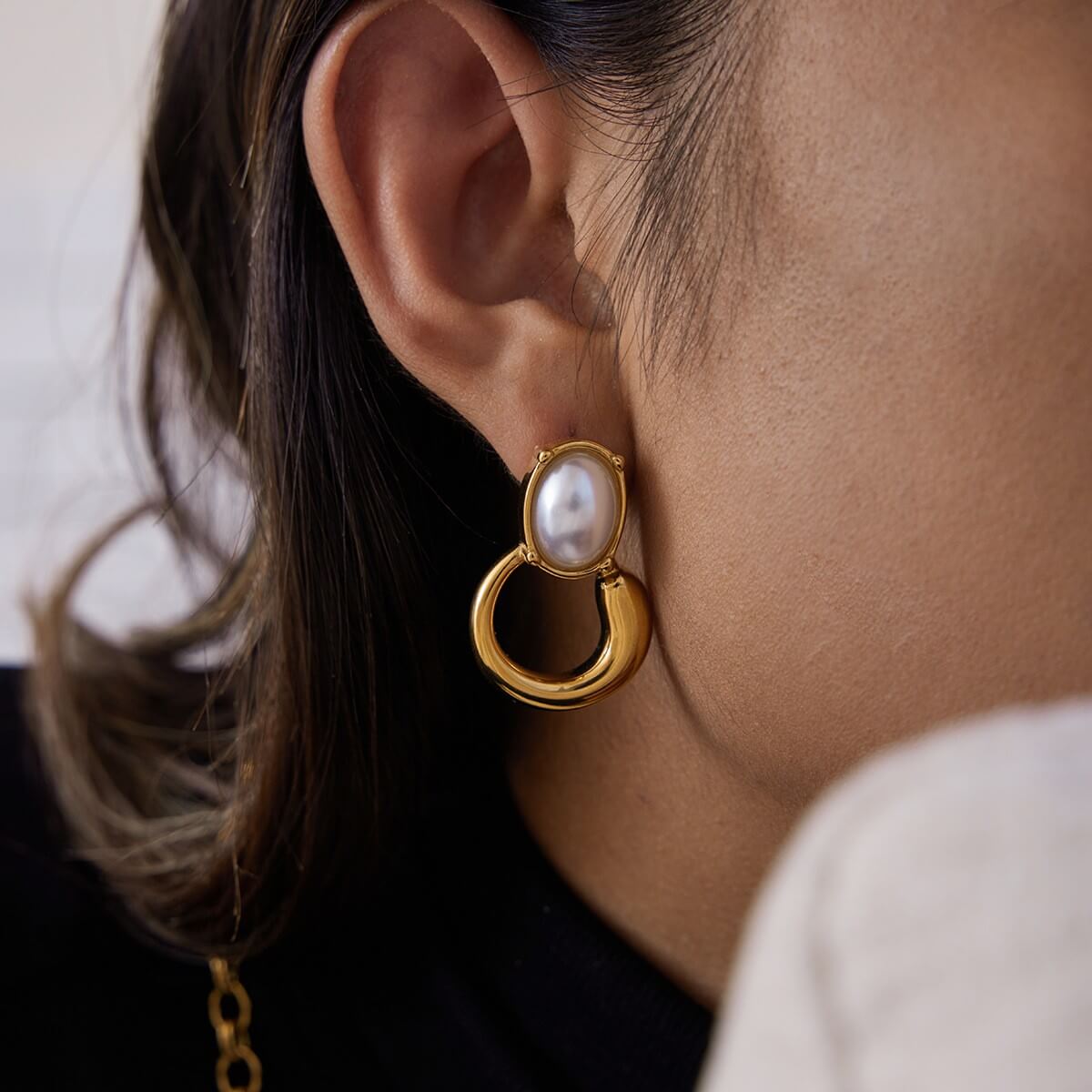 Vintage Floral Pearl Earrings