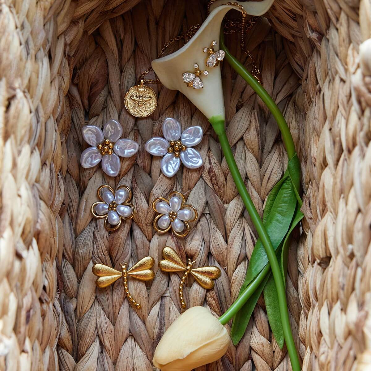 Vintage Floral Pearl Earrings